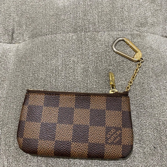 Louis Vuitton Key Holder - Picture 2 of 3